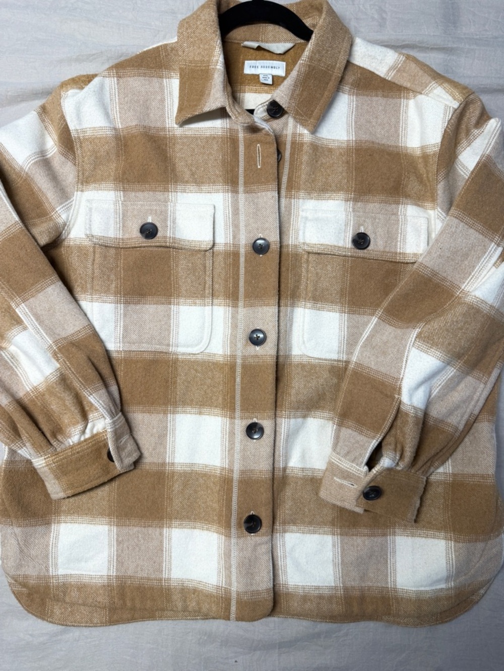 Free Assembly Plaid Shacket XXL Tan White Button Front Jacket Shirt Cozy